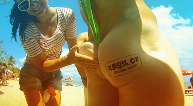 Jakub Kraus a Petr Srnec v Borat plavkách na Bali :-)