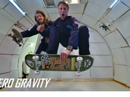 Nulová gravitace, skatebording, Tony Hawk a Aaron „Jaws“ Homoki