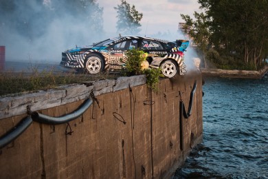 A zase ten Ken Block a jeho nadupaná kára