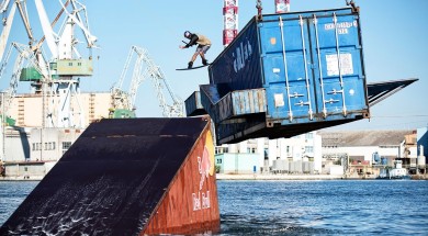 Wakeboarding za jeřábem aneb úlet jako svině